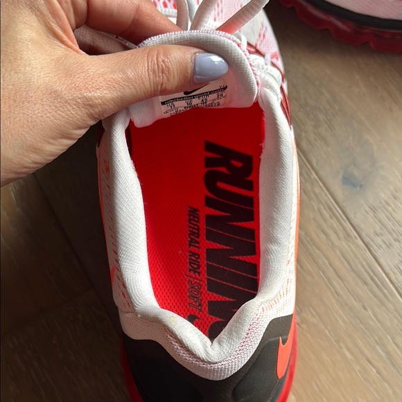 Nike men’s Air Max Running Shoes - - Picture 2 of 4